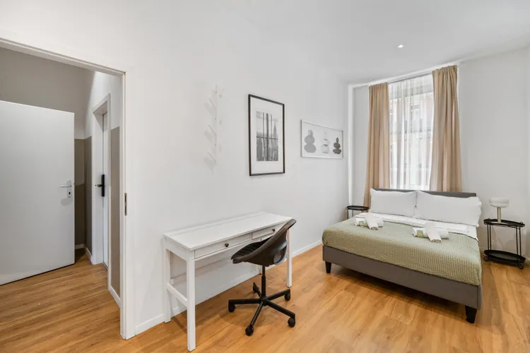 Seven Rooms Vienna – Favoriten Central (DB)