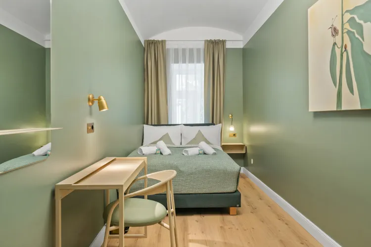 HOME1 – Favori Boutique Hostel (Deluxe DB+EB)