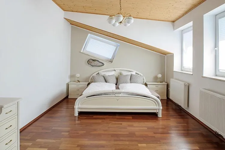Großzügiges Luxus-Loft nahe See & Universität – für bis zu 10 Gäste