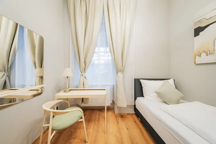 HOME1 – Florentin Boutique Hostel (EB) für 1 Person