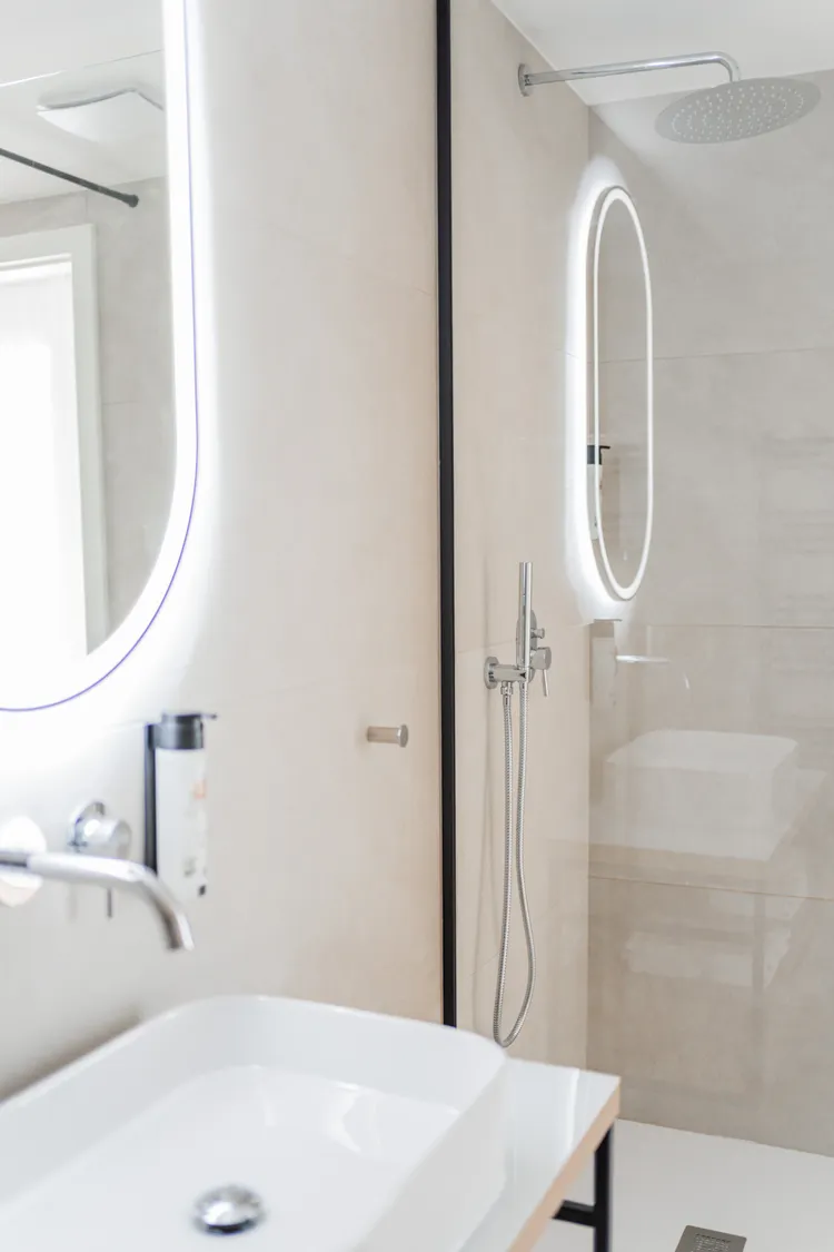 HOME1 – MaisonXV Aparthotel (Deluxe Apartment mit 2 Schlafzimmern)